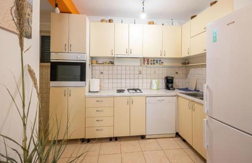 Awesome Home In Dugopolje With Wifi - Foto 37