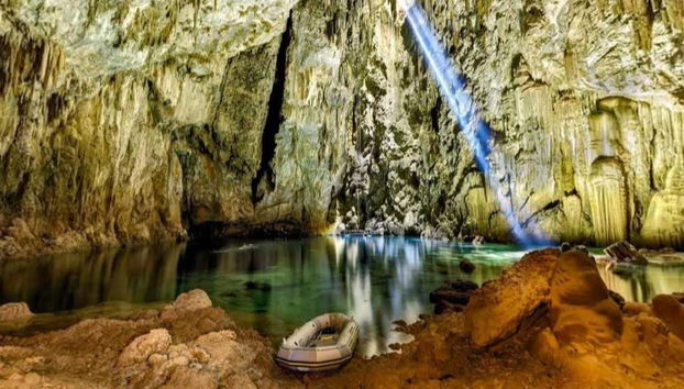 The raft on we'll travel across the Anhumas Abyss