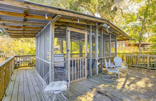 6 Mi to Manatee Springs! Family Riverfront Getaway - Foto 24