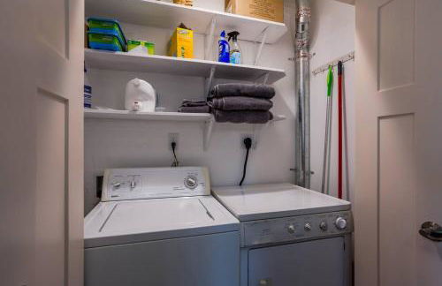 Back Alley Apartment, walk Downtown and Duke - Photo 16