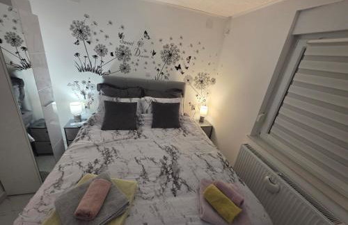 ENA 1&2 apartments-free parking 2200 m2-truck,trailer,boats friendly-EASY D1 access - Foto 8