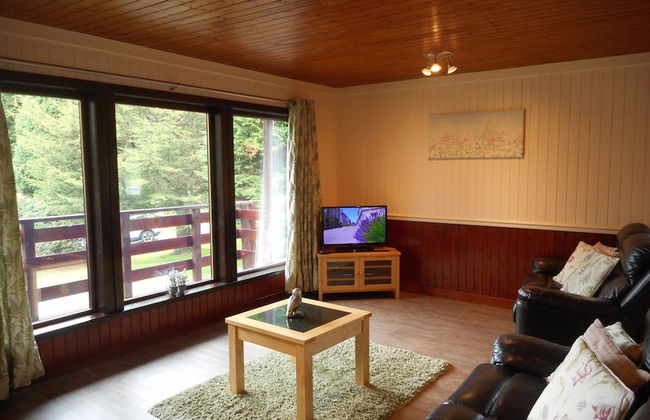 Bluebell Lodge 5 with Hot Tub - Photo 11