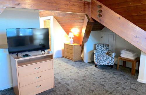 Courtyard Resort - Photo 12