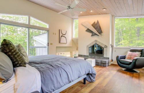 Modern Waterfront Home - 1 Mi to Cave Point Park! - Photo 26