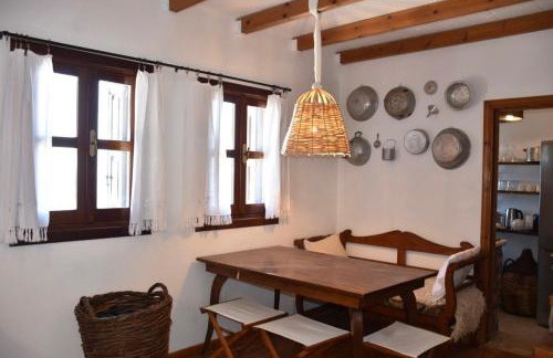 MOM'S RETREAT - Photo 13