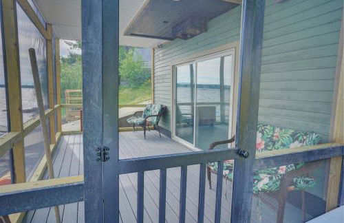 Saratoga Lake Boathouse Retreat - Photo 41