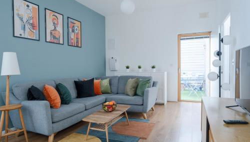 Modern 2-Bed Apartment Near ExCeL & O2 - Accommodates up to 4 Guests Max - Foto 2