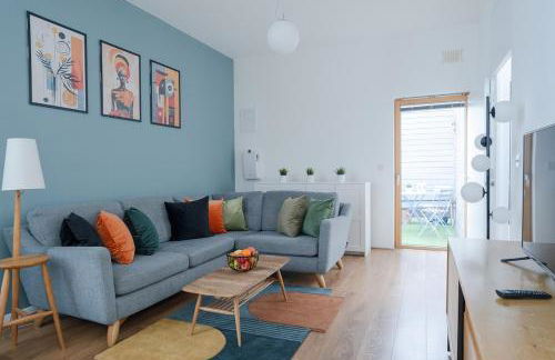 Modern 2-Bed Apartment Near ExCeL & O2 - Accommodates up to 4 Guests Max - Foto 2