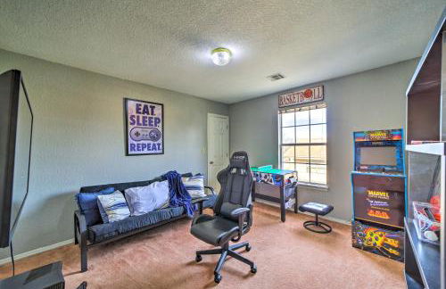 Upscale Home with Views and Game Room! - Foto 22