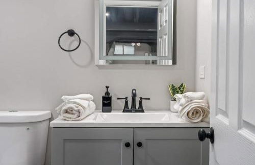 Joliet Cozy Oasis 4BR - Foto 17