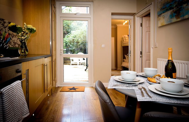 Karah Suites - Parliament Street - Photo 11