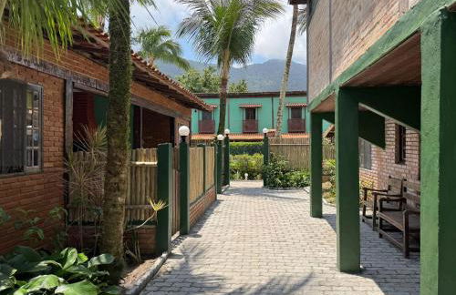 Lua Chalés 14 chalés equipados com churrasqueira individua , piscina e hidro incluindo café da manhã servido no quarto , roupa de cama, toalhas de banho e de praia a apenas 600 metros da praia de Maresias - Foto 12