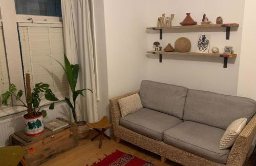 Homely flat just off Leigh Broadway - Foto 17