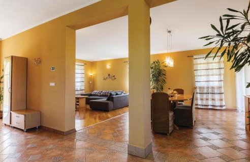 3 Bedroom Gorgeous Home In Putini - Photo 13