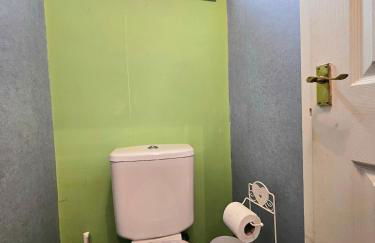 Stylish & Spacious 4 Bedroom House - Foto 11