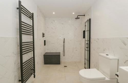 Linden Barn - Photo 35