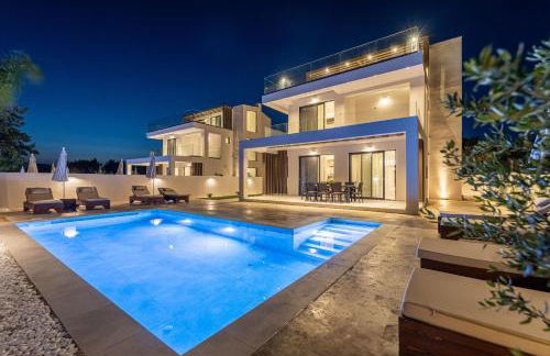 Infinity Holiday Villas - Private Pool, close to Kalamaki Centre, by ZanteWize - Foto 7