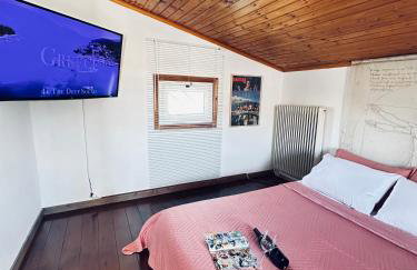 Boomers Attic Athens - Foto 5