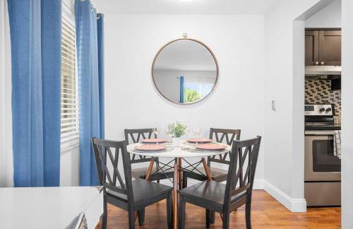 The Victor Apartments By Lowkl - Photo 16