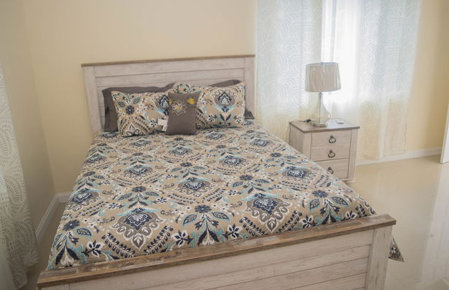 Rochester Modern Chic Apartment - Photo 2