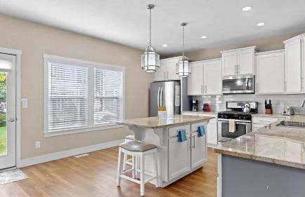 Spacious Dog-Friendly Getaway with Year-Round Pool & Hot Tub - Foto 18