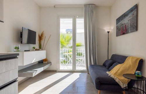 Tramonti Incredibili in Piscina - Apartment8 con AC WiFi in Residence - Foto 2