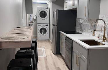 Large Five Bedroom house with outdoor patio with Jacuzzi and television! - Foto 23