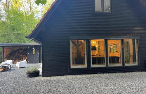 Forest Cabin Nest-Family Retreat for 7 with Sauna & Hot tub - Foto 29