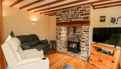 Ploony Barn - Photo 2