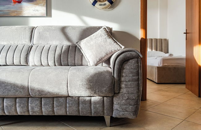 The Seaview Sanctuary - Photo 13