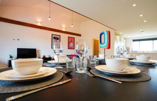 Moonlight Lodge - 4 bedroom Barn with Hot Tub! - Foto 62