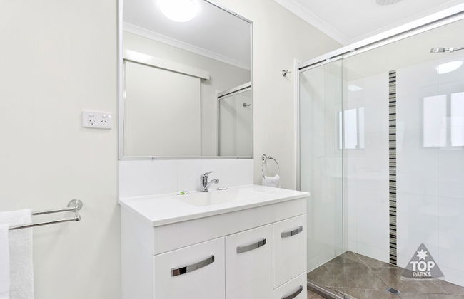 Tin Can Bay Tourist Park - Photo 15