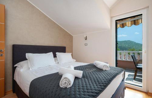 Villa Viktoria with private swimming pool - Photo 43