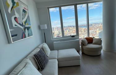 Luxury 2 bedrooms 2 bathrooms Corner Apartment Breathtaking City Views Modern Retreat - Foto 2