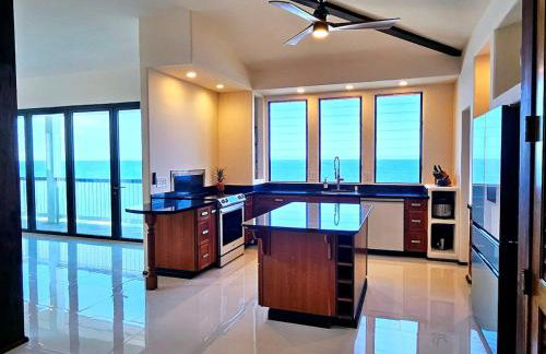 Breathtaking Oceanfront Home on Lava Rock Beach - Photo 38