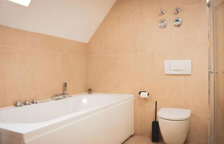 140qm Luxuriöses Penthouse mitten in Schwäbisch Gmünd, 70qm Dachterrasse & Top-Lage, mit WHIRPOOL, Jetzt buchen! - Foto 38