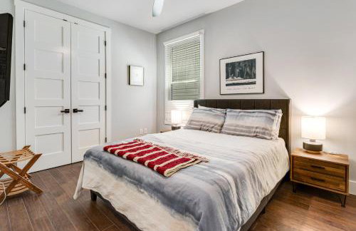 Downtown home with WiFi, central AC, furnished rooftop deck, and full kitchen - Foto 16