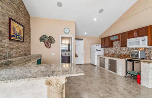 3br,3ba home near Downtown and Airport, Walk to the Stadium - Foto 43