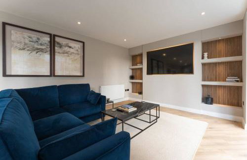 Luxury Four Bedroom Home Near Sandbanks - Photo 4