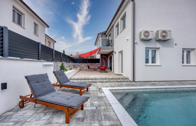 Peaceful Blooming Villa With Pool - Foto 23