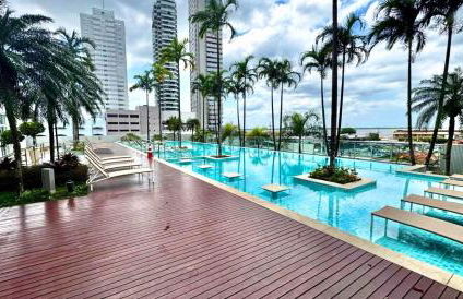 Apto estiloso com vista para baía - Foto 17