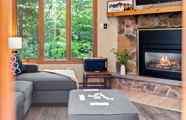 Harmony Ridge by Avantstay Large Deck w Hot Tub Forest Views - Foto 7