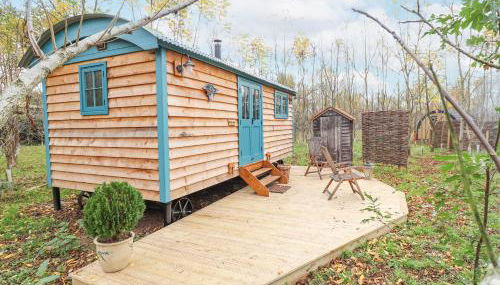 Catchwater - Photo 2