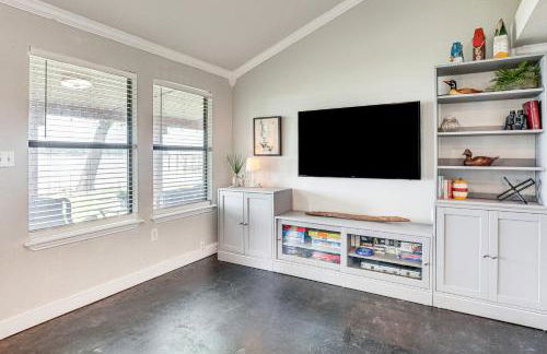 Private Dock and Deck Eagle Mountain Lake Retreat! - Photo 11