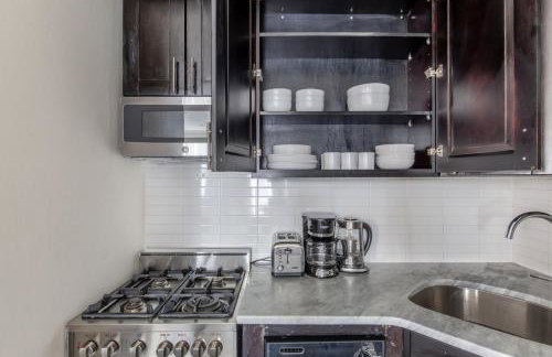 Blueground Chelsea Laundry Elevator NYC-1422 - Foto 8