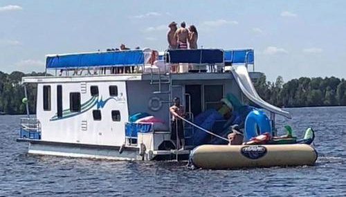 Spacious Floating Mansion - House Boat - Largest Floating Lodge - Sleeps 12 - Fast Wi-Fi HB06 - Foto 3