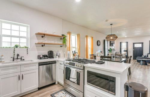 Backyard Movie Nights! Galveston Beach Retreat - Foto 10