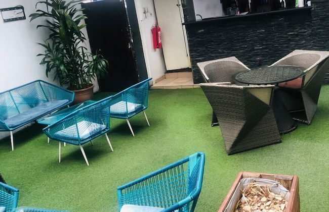 H21 Apartments & Lounge - Photo 31