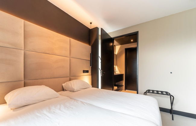 Chic Family Villa With Play Area - Photo 8