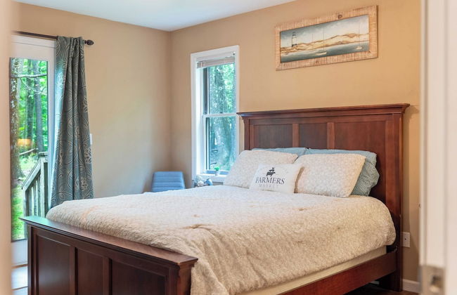 Bear Trail Chalet by Avantstay Retreat w/ Outdoor Living Deck & Fire Pit - Foto 33